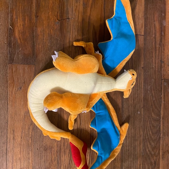 Pokémon stuffed animal - Picture 3 of 3